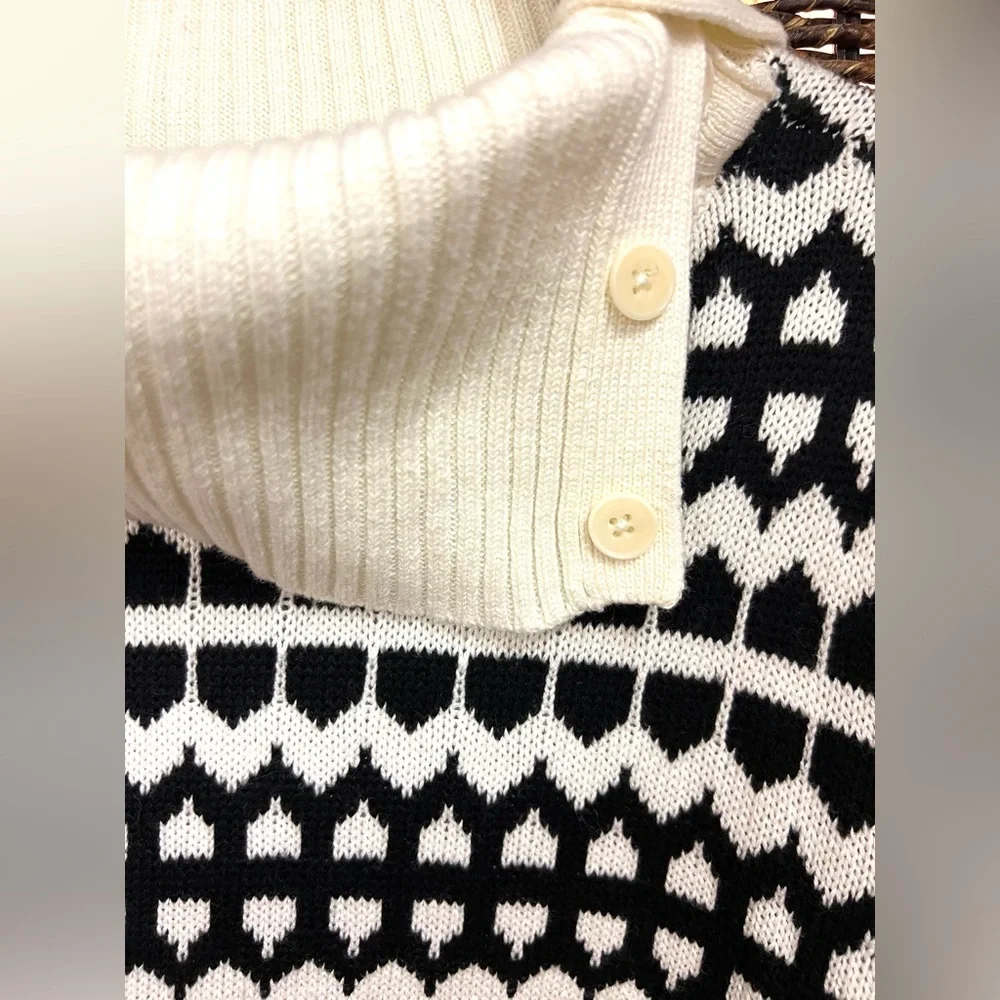 Talbots- Womens Sweater w/ Flip down‎ collar/Buttons- Size: Large, Black/White